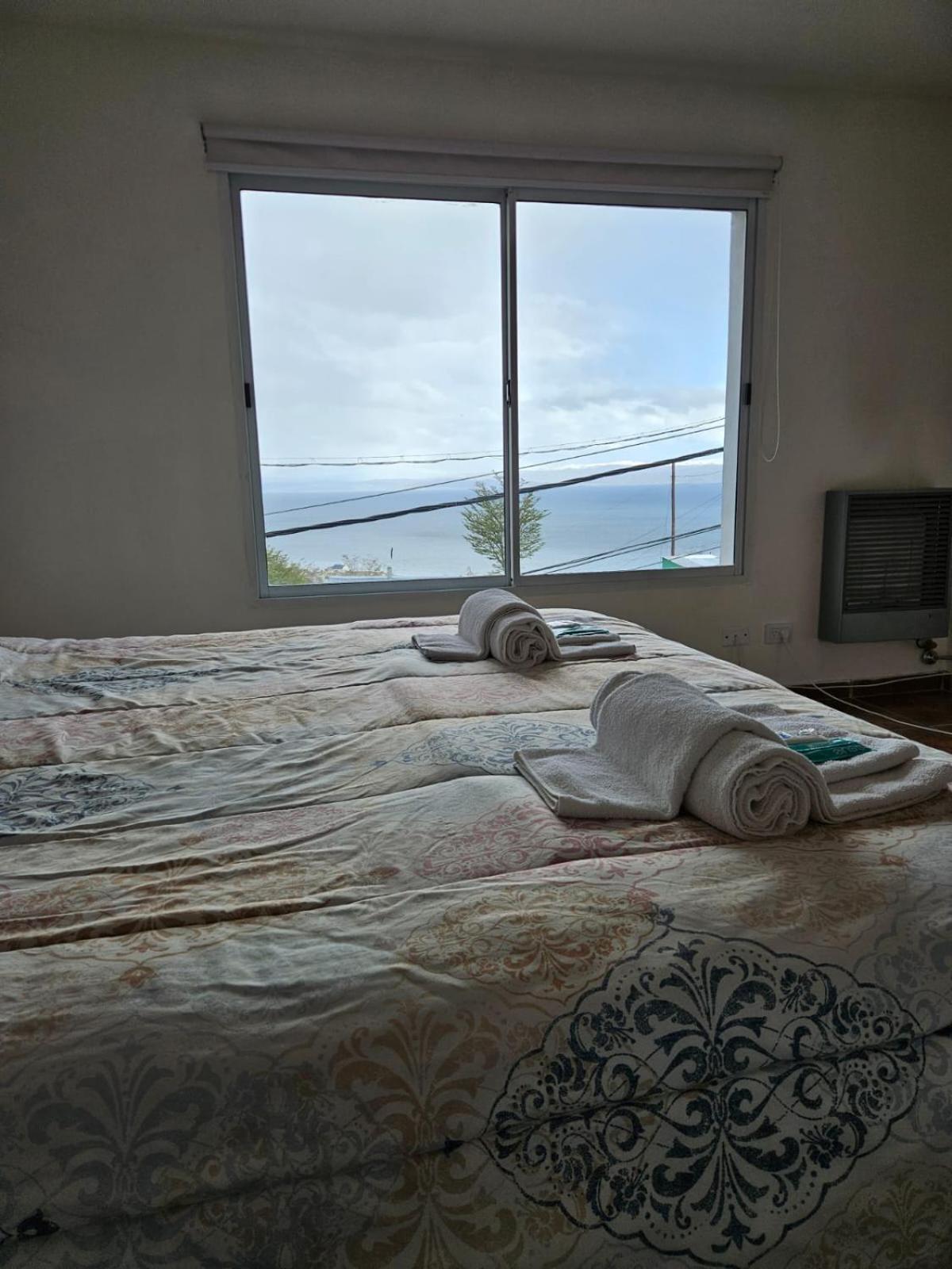 Dpto Amplio Con Vista A La Bahia Apartamento Ushuaia Exterior foto